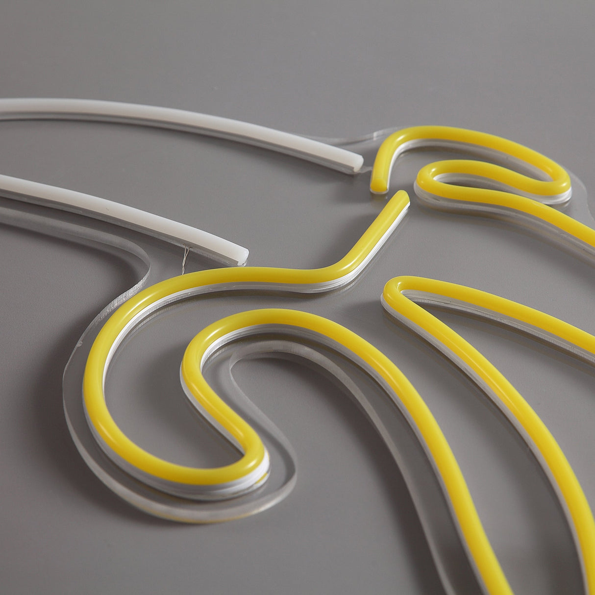 Banana Neon Vägglampa-Lampconcept.se