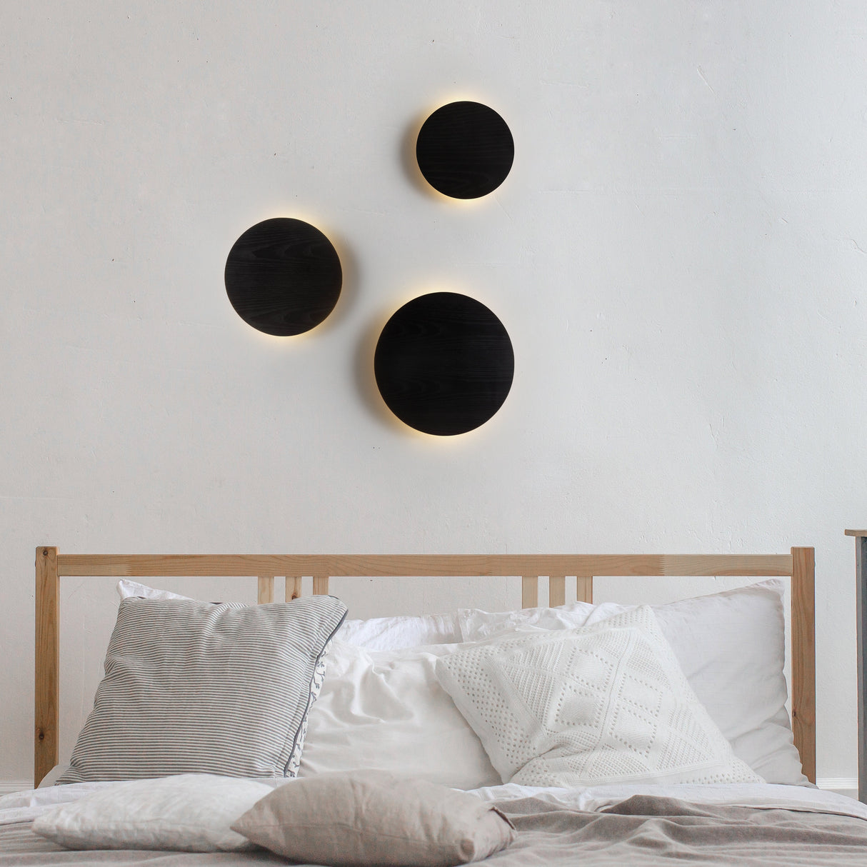 Lori Vegglampe Ø20 Svart Tre