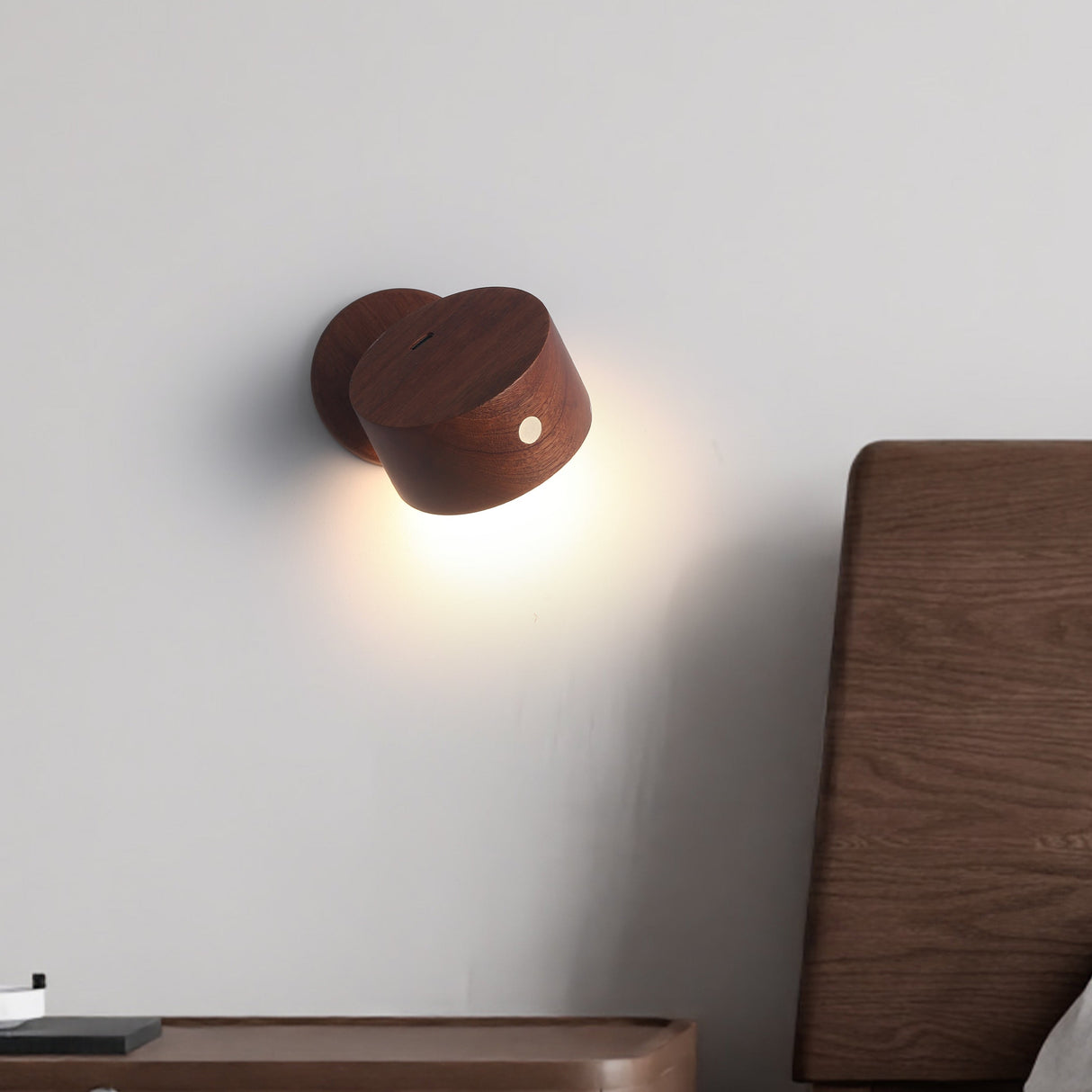 Bjørk Trådløs Vegglampe Mørk