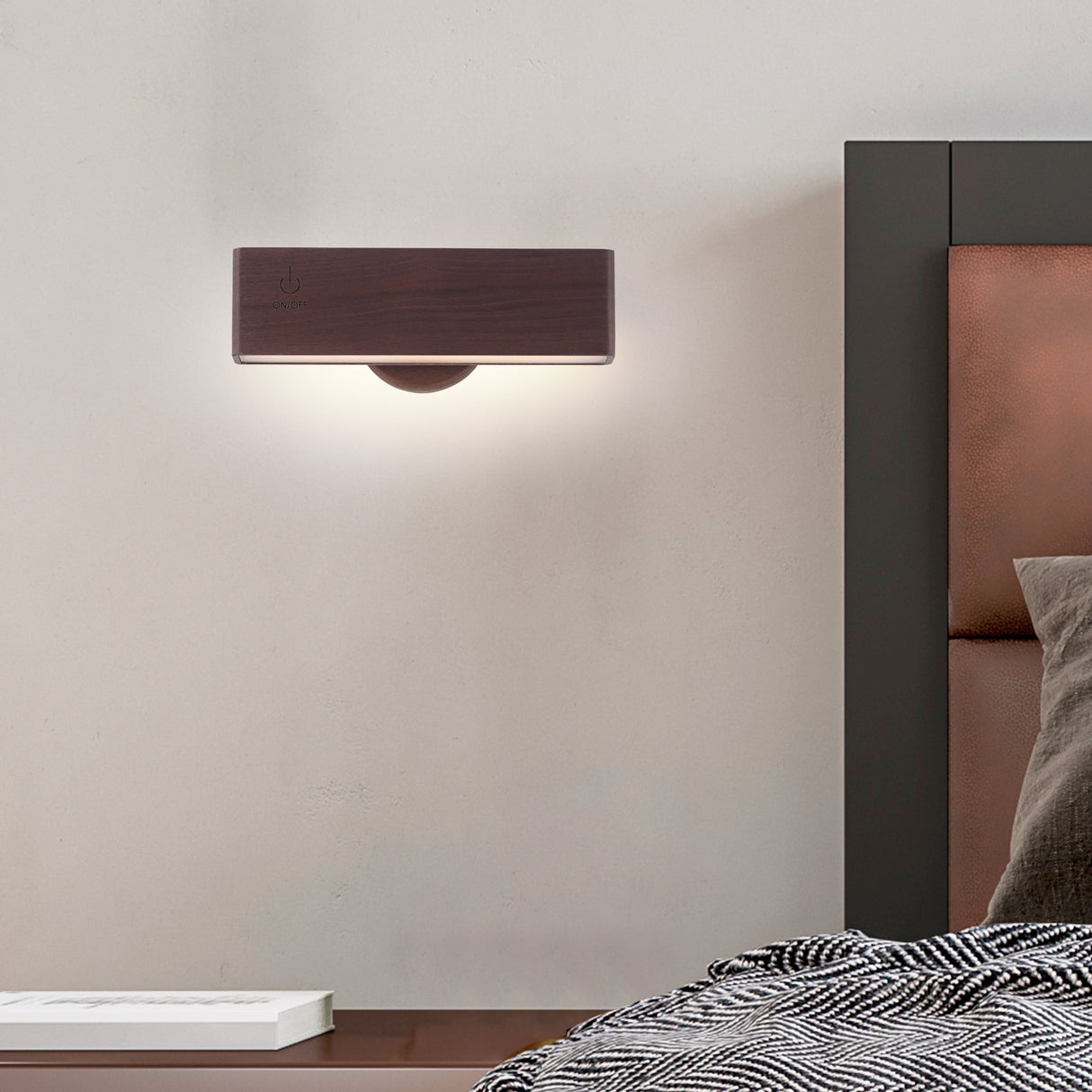 Berk Trådløs Vegglampe Mørk Björk