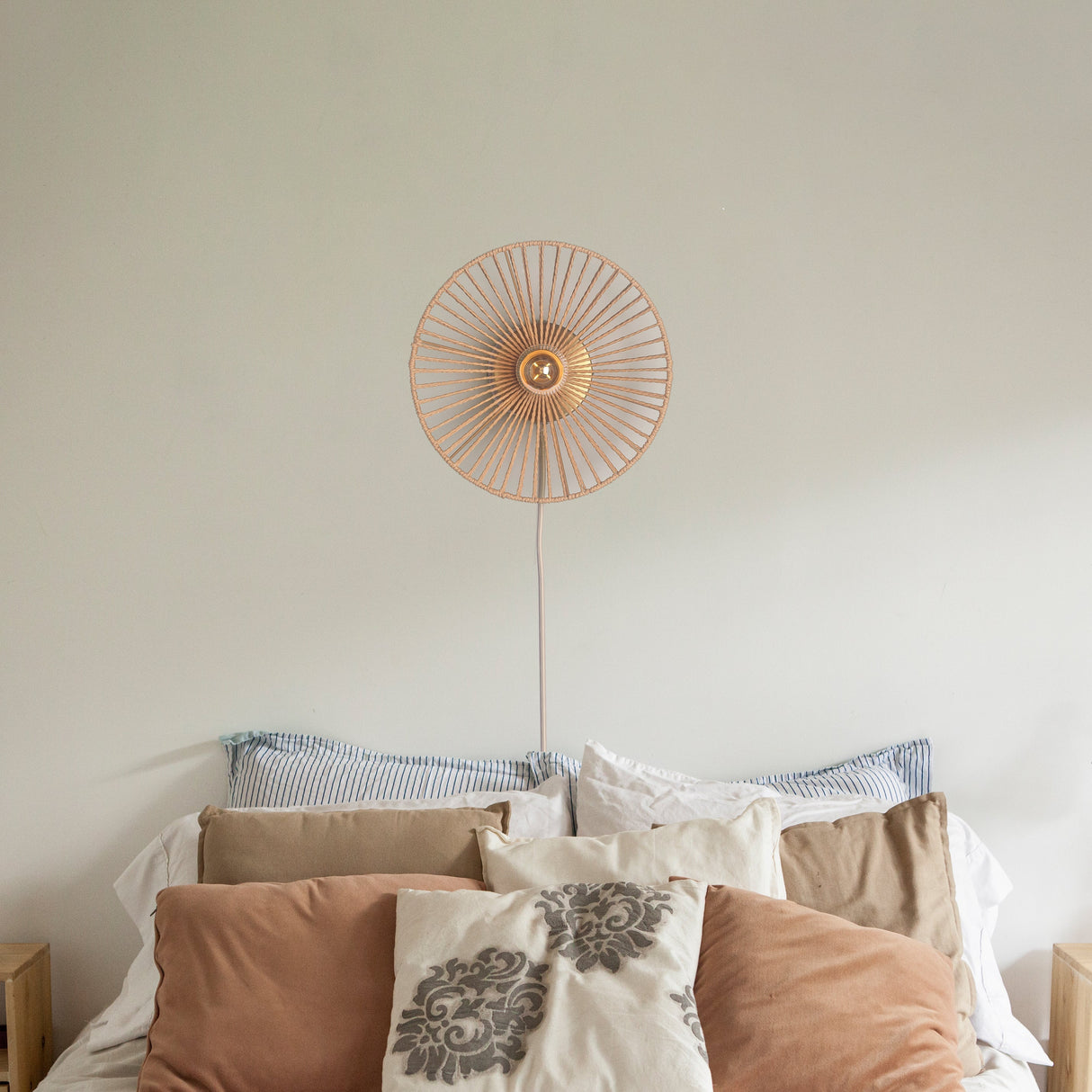 Wave Vägglampa Ø30-Lampconcept.se