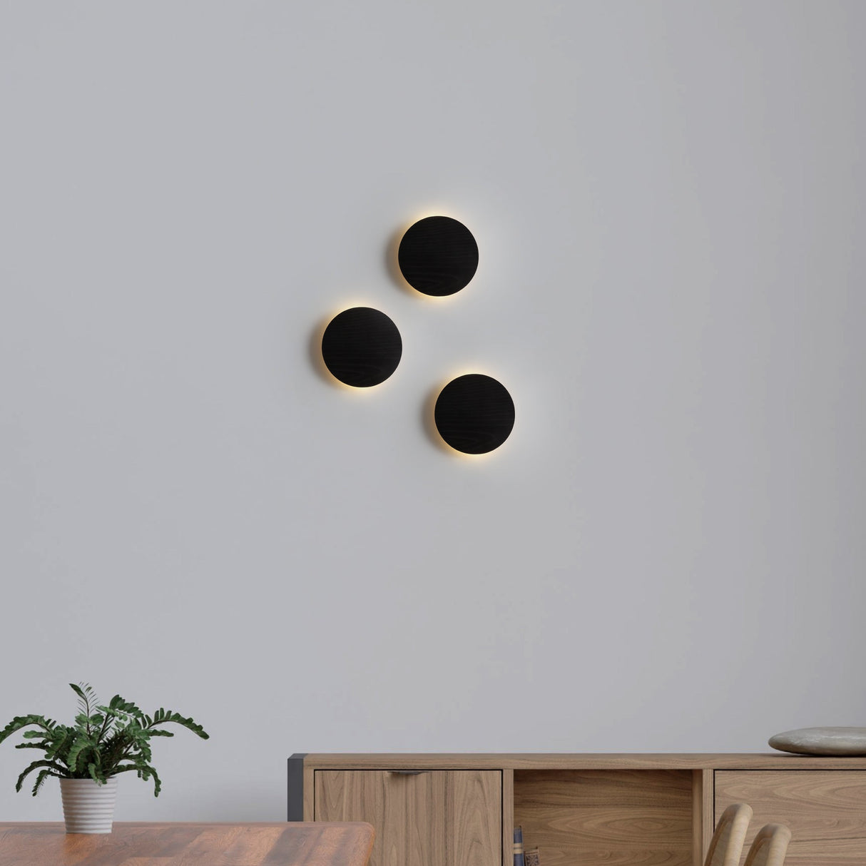 Lori Vegglampe Ø20 Svart Tre