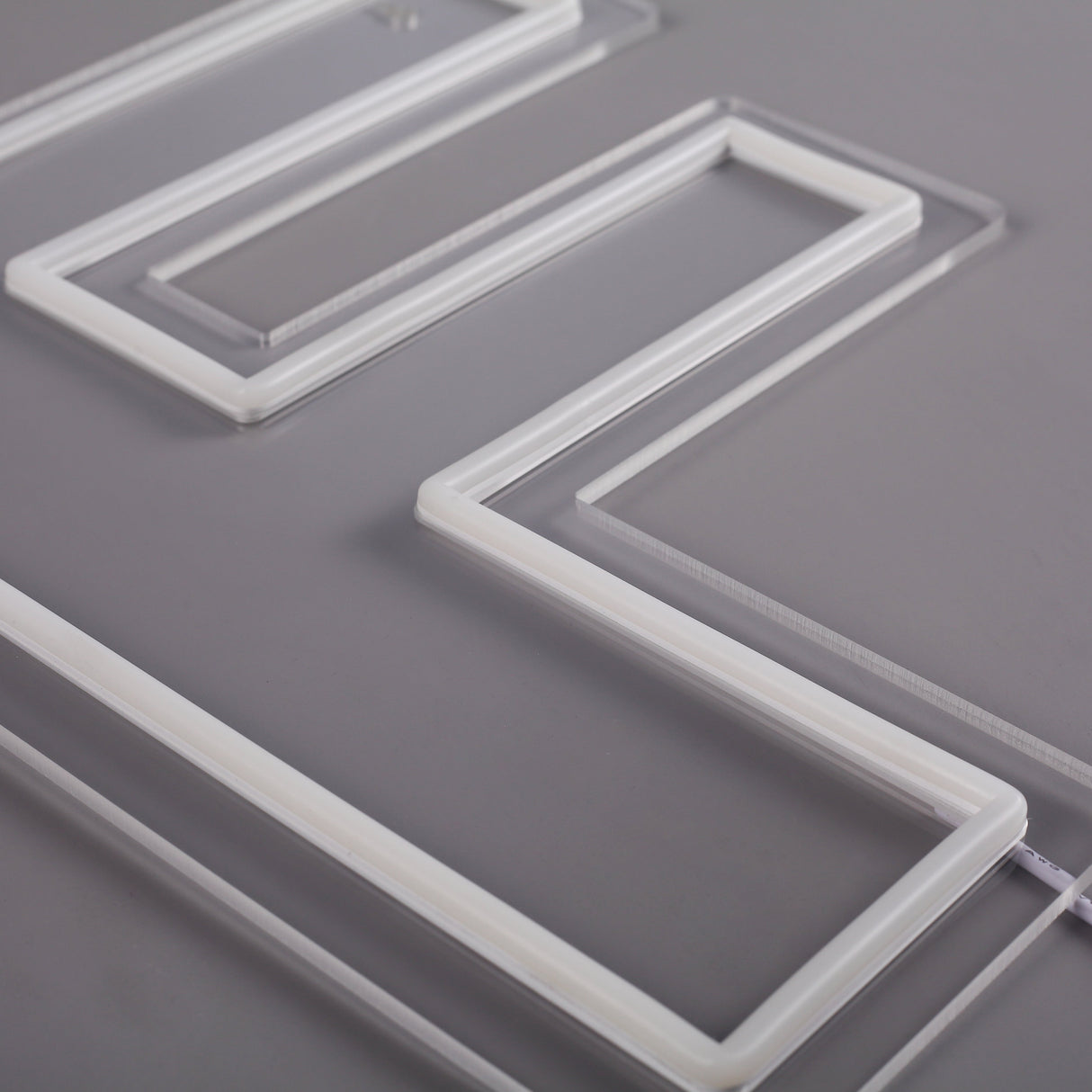 Bokstav F Neon Vegglampe