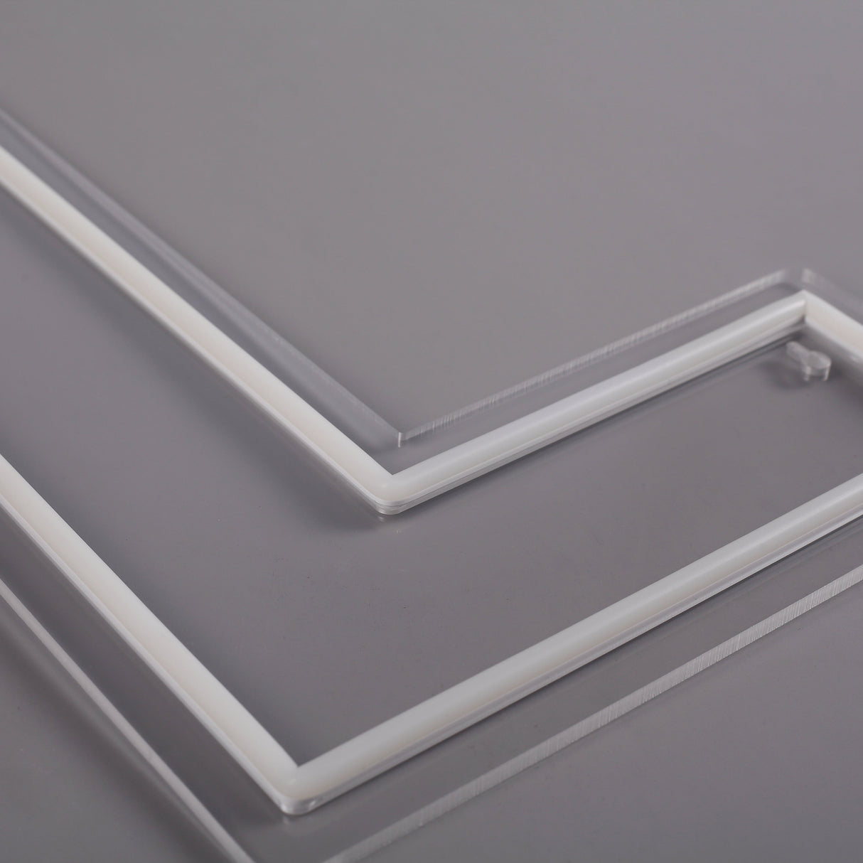 Bokstav L Neon Vegglampe