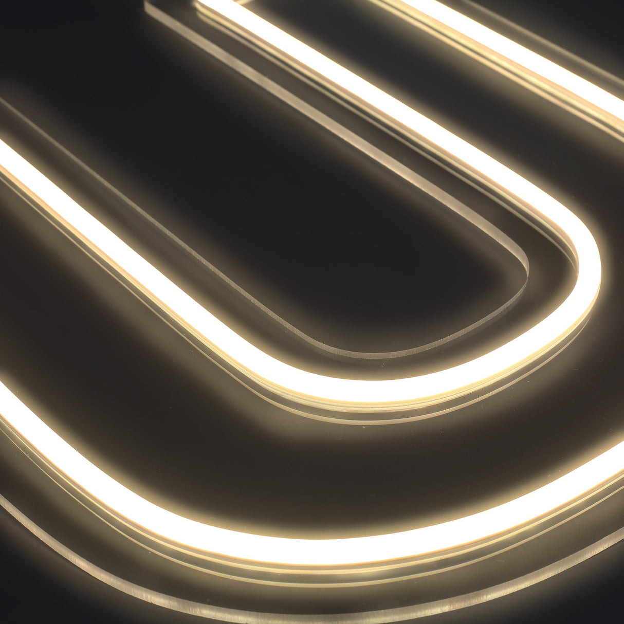 Bokstav U Neon Vegglampe