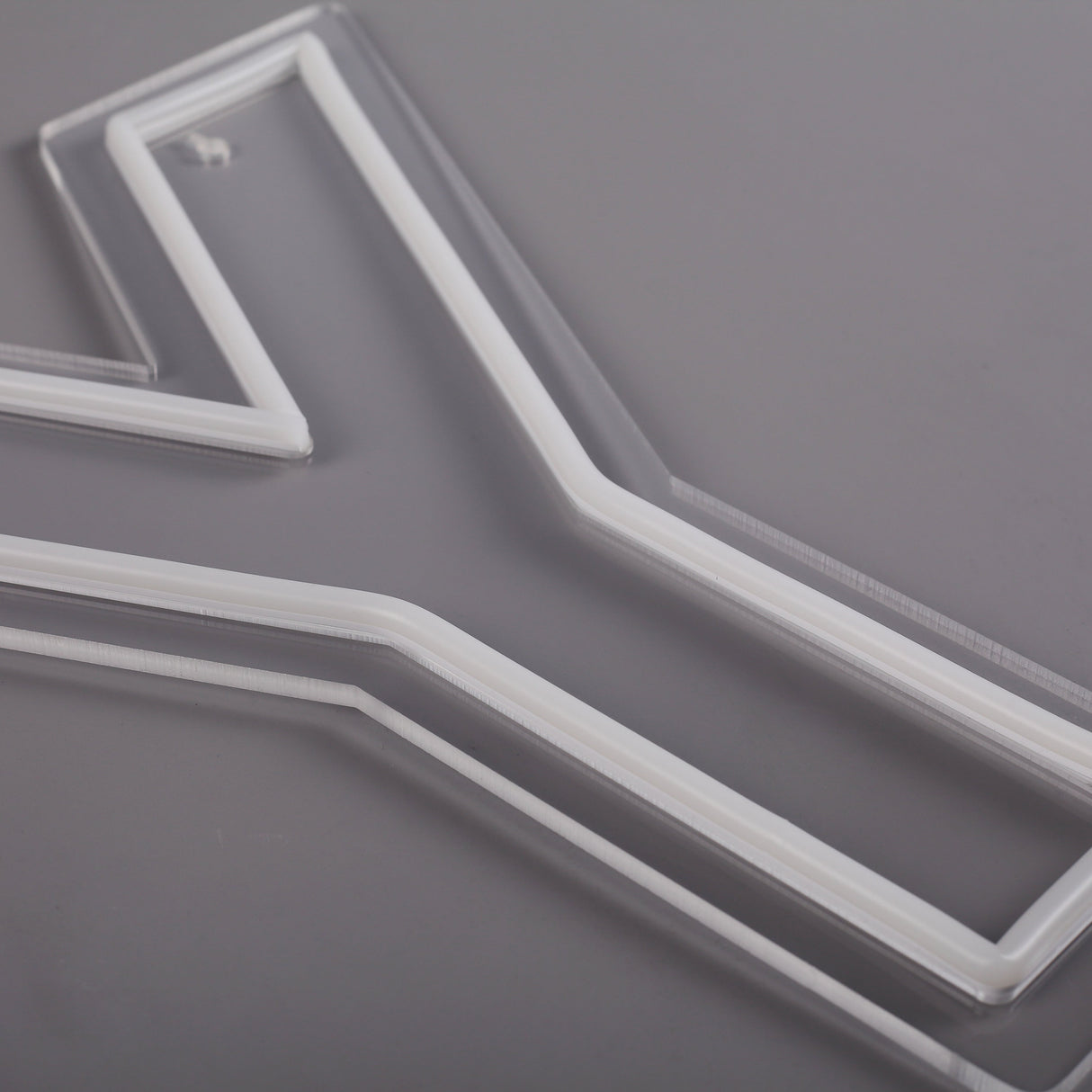 Bokstav Y Neon Vegglampe