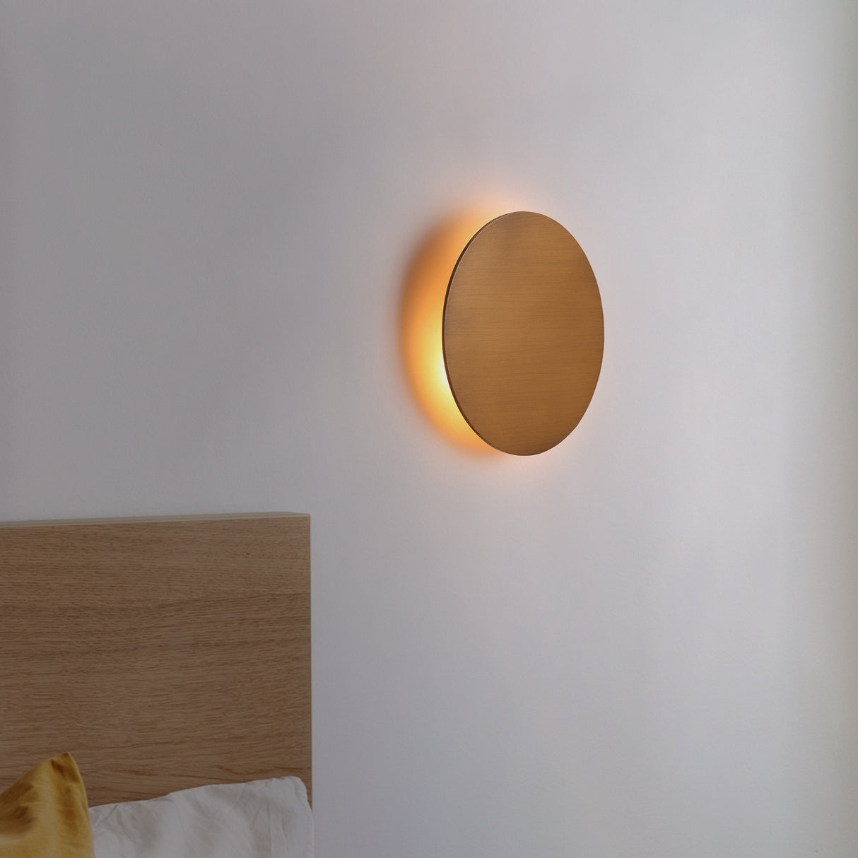 Lori Vegglampe Ø20 Messing