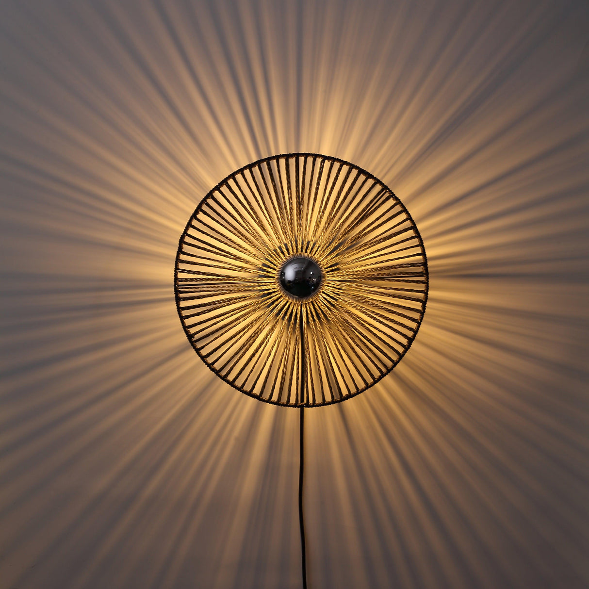 Wave Vägglampa Ø40 Sort-Lampconcept.se