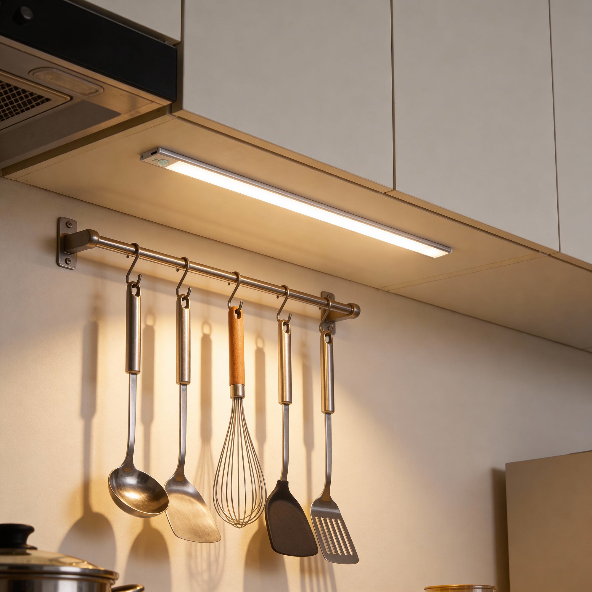 EasyBeam Trådløs Skaplampe med Sensor 60cm
