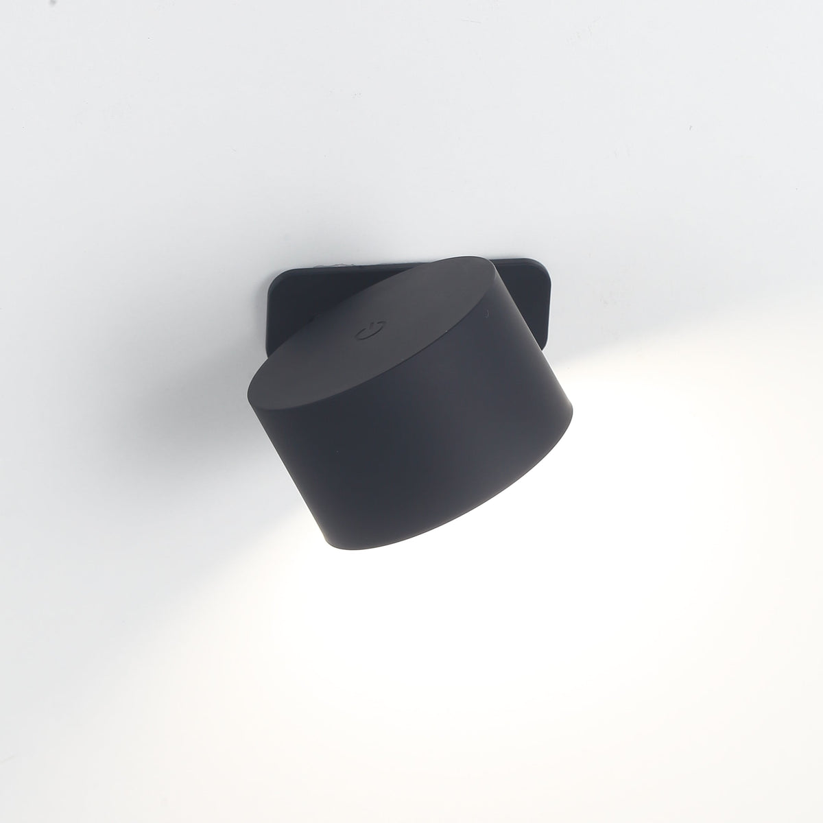 Ticky Magnetisk Vegglampe Svart
