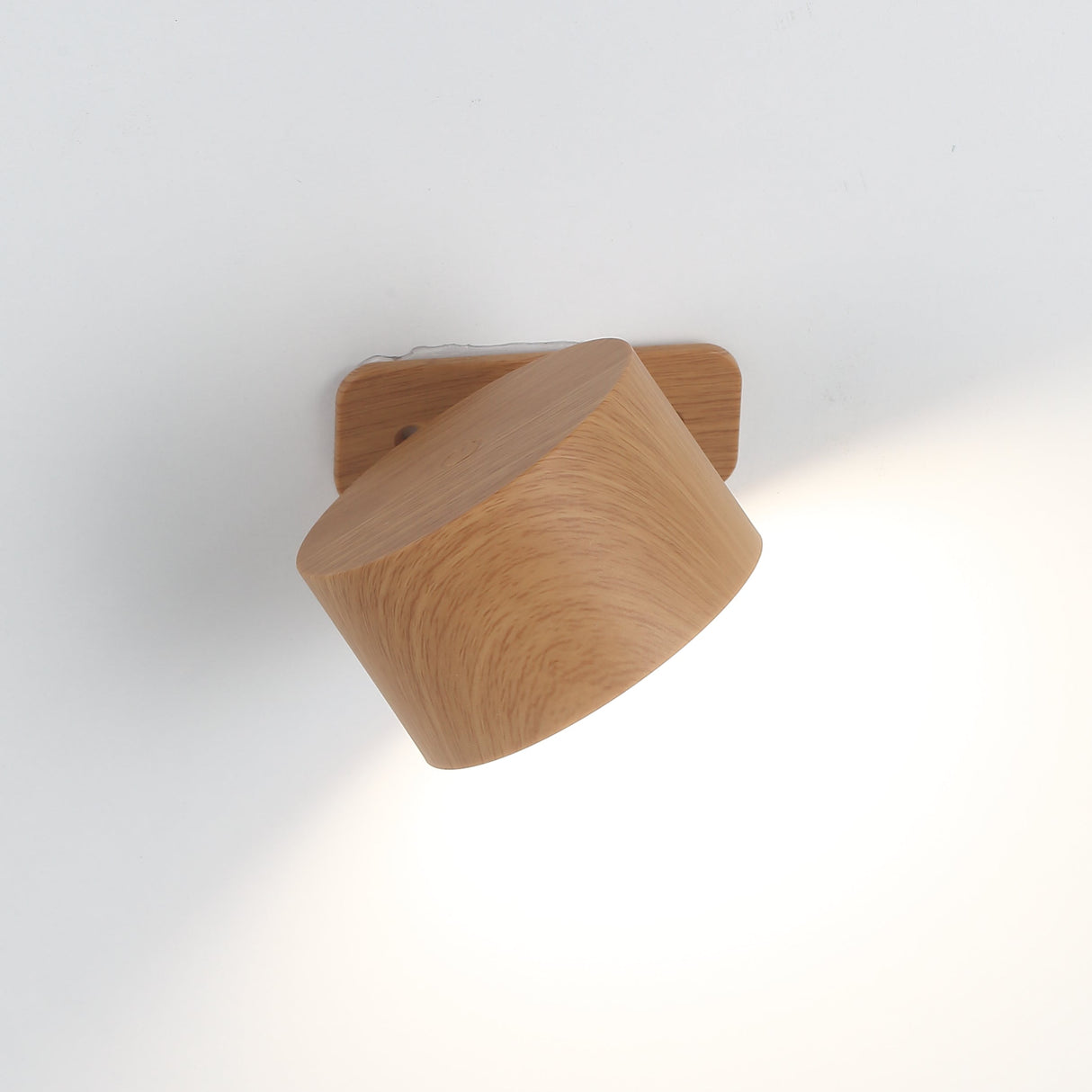Ticky Magnetisk Vegglampe Trelook
