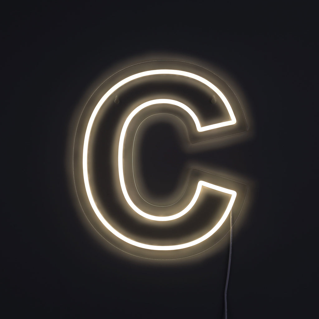 Bokstav C Neon Vegglampe
