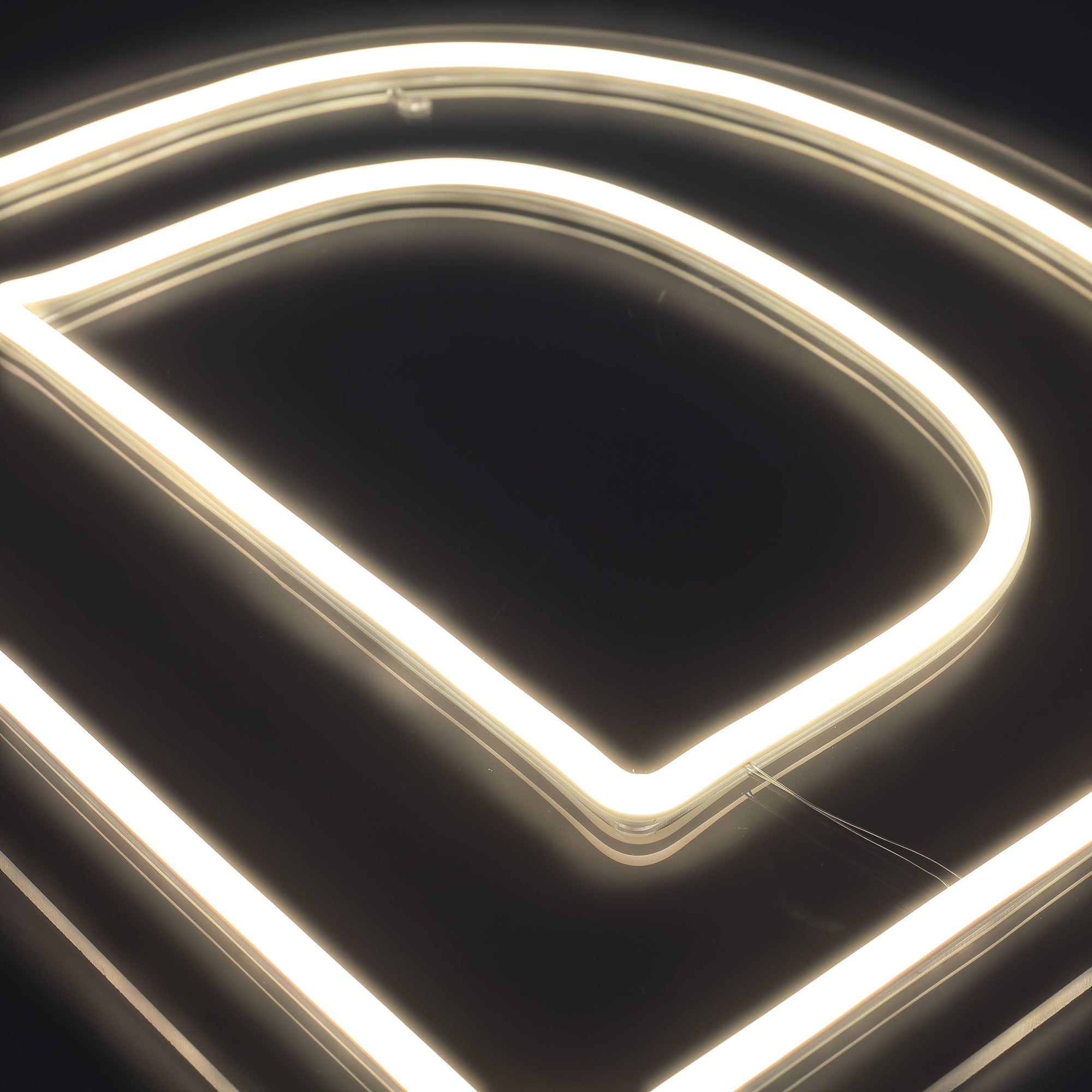 Bokstav D Neon Vegglampe