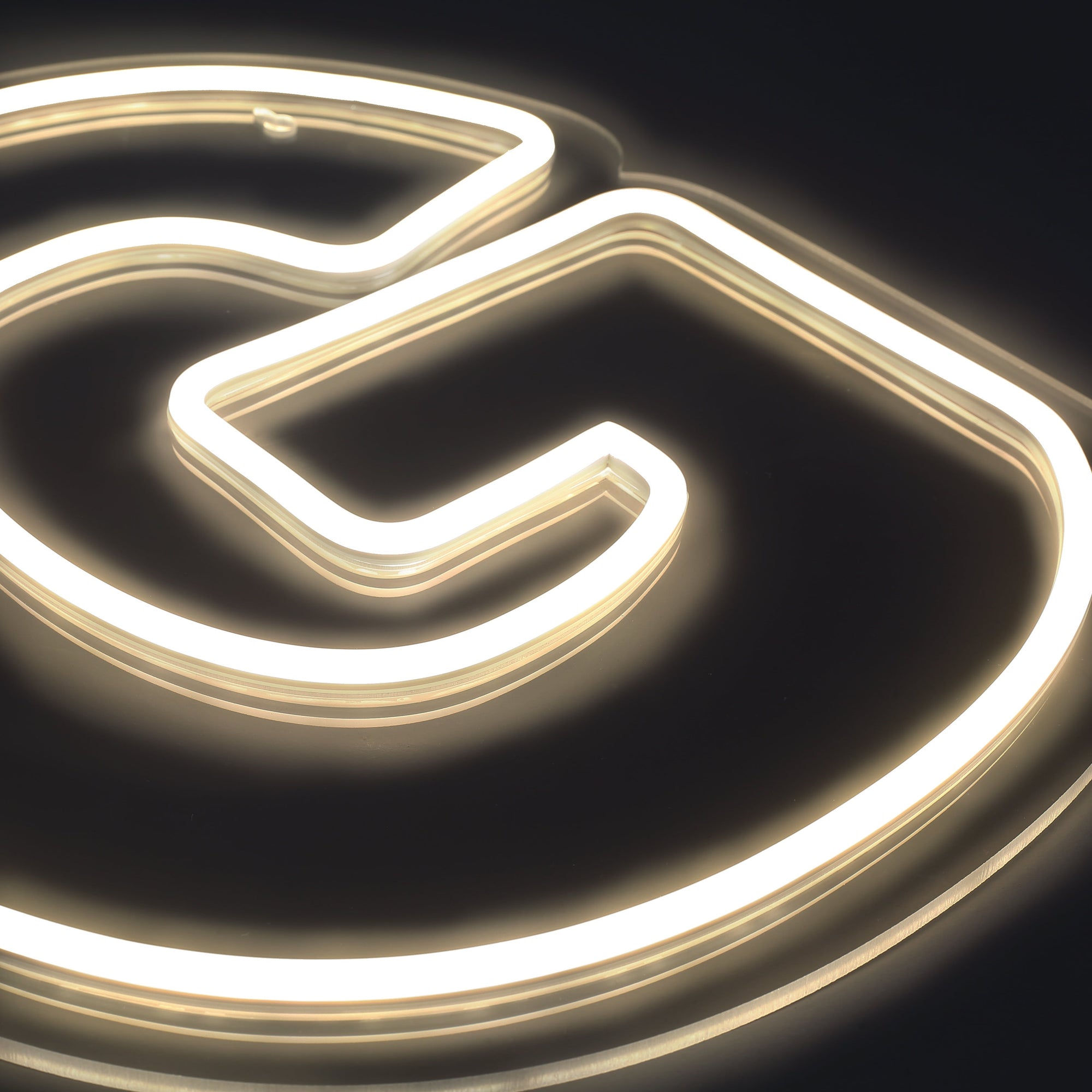 Bokstav G Neon Vegglampe