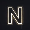 Bokstav N Neon Vegglampe