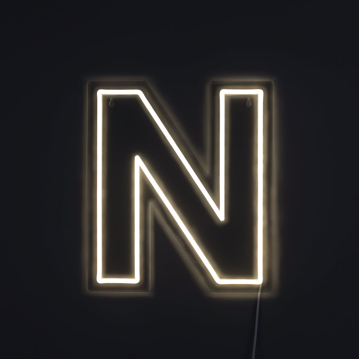 Bokstav N Neon Vegglampe