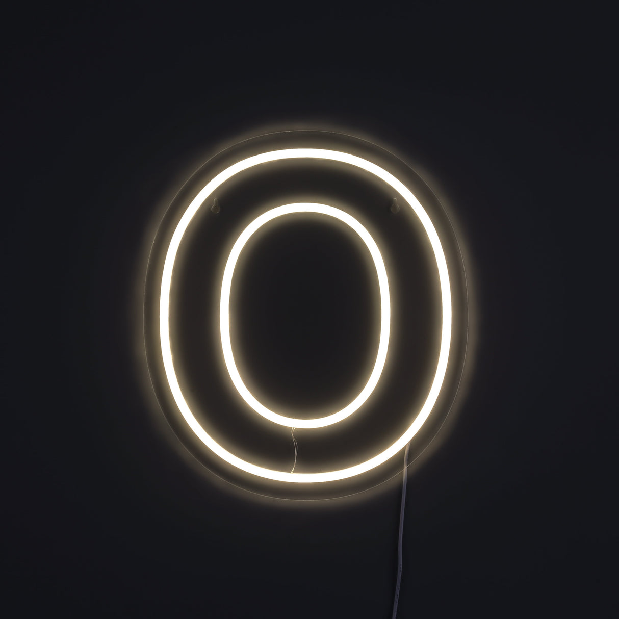 Bokstav O Neon Vegglampe
