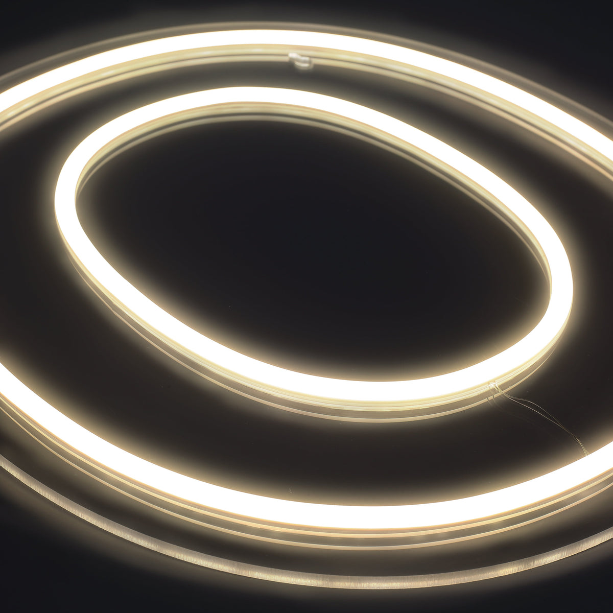 Bokstav O Neon Vegglampe