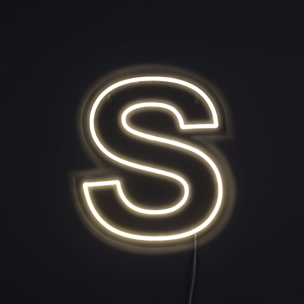 Bokstav S Neon Vegglampe