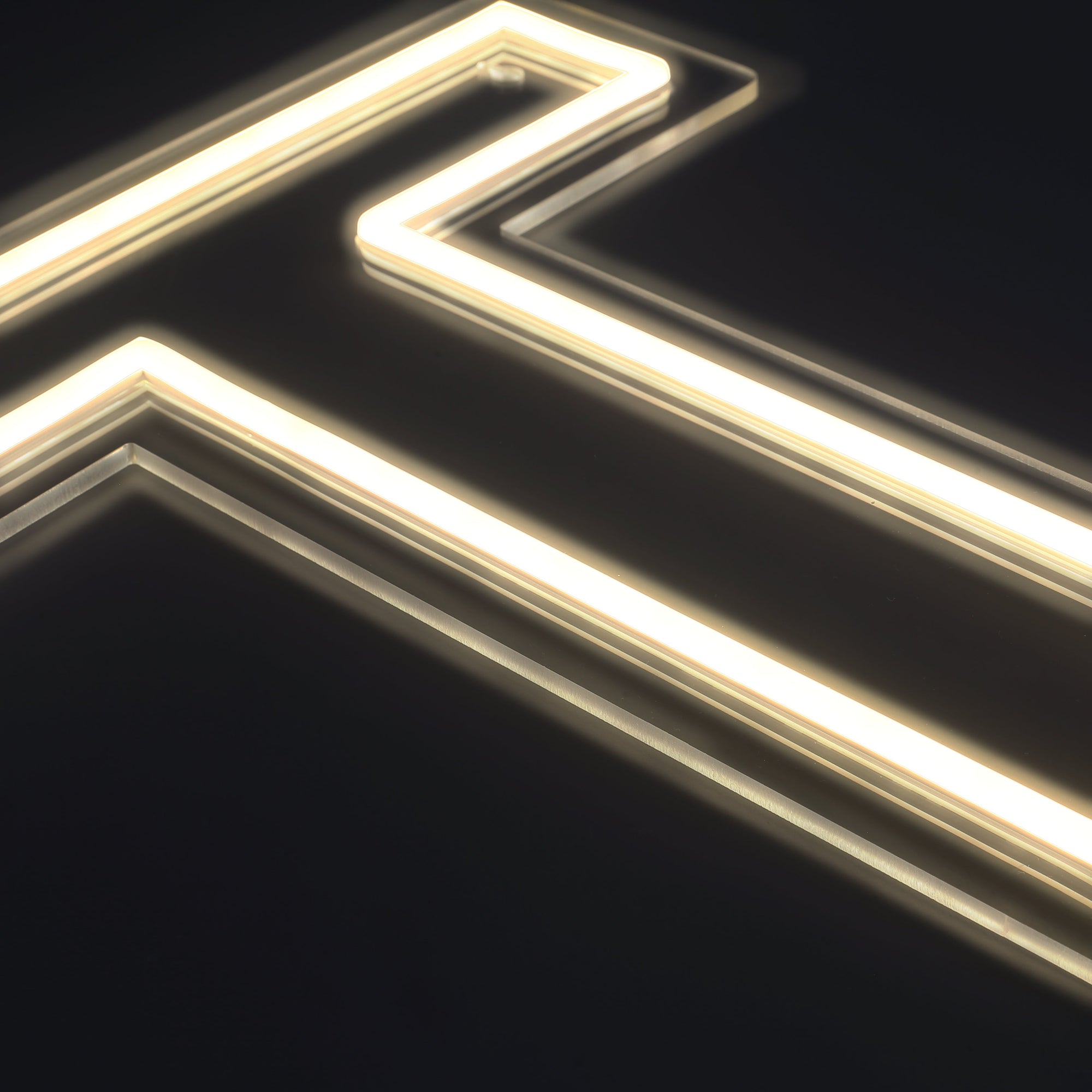 Bokstav T Neon Vegglampe