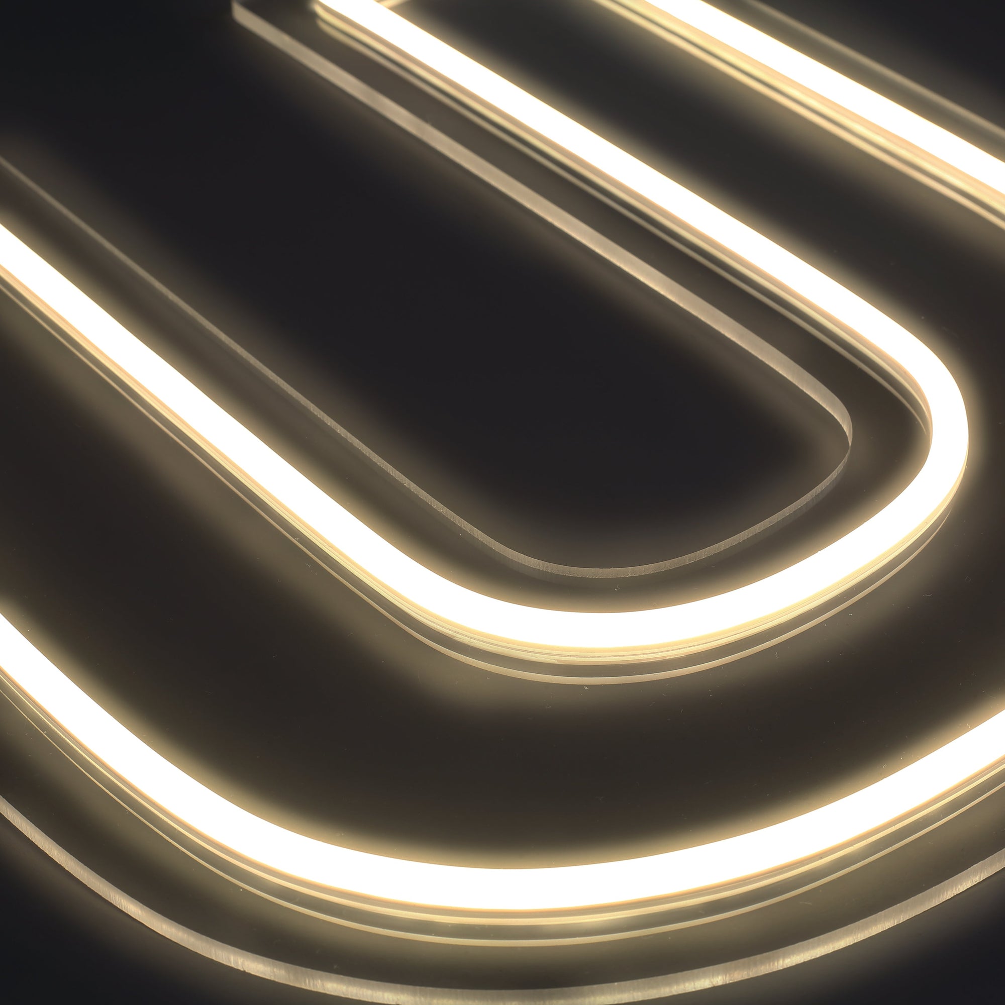 Bokstav U Neon Vegglampe