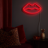 Kiss Neon Vegglampe