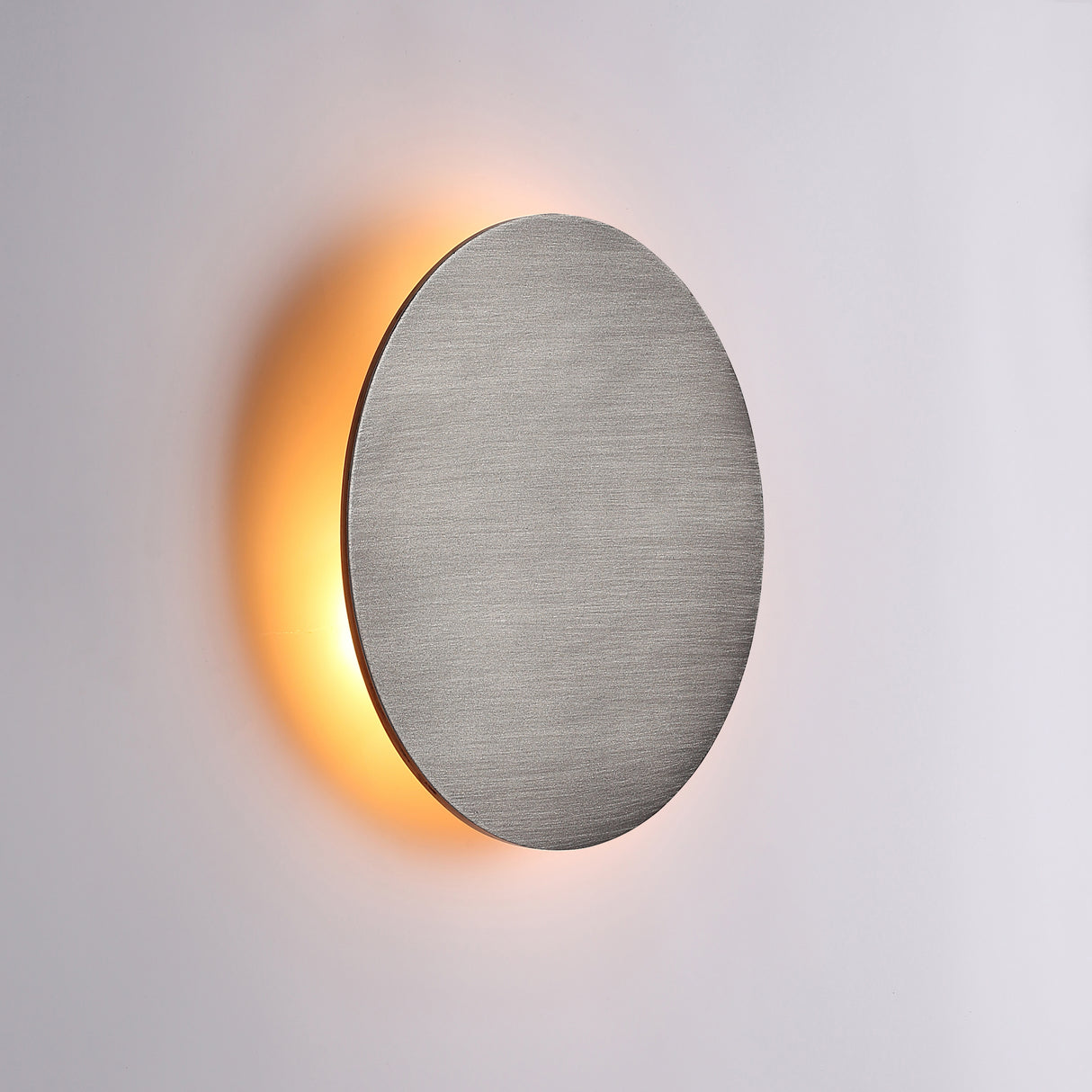 Lori Vegglampe Ø30 Titanium