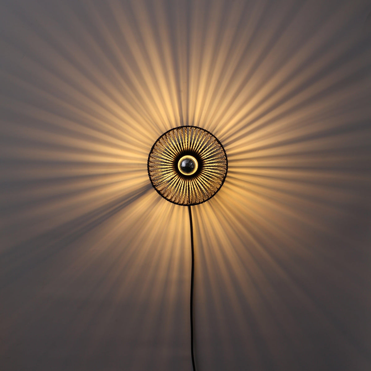 Wave Vegglampe Ø20