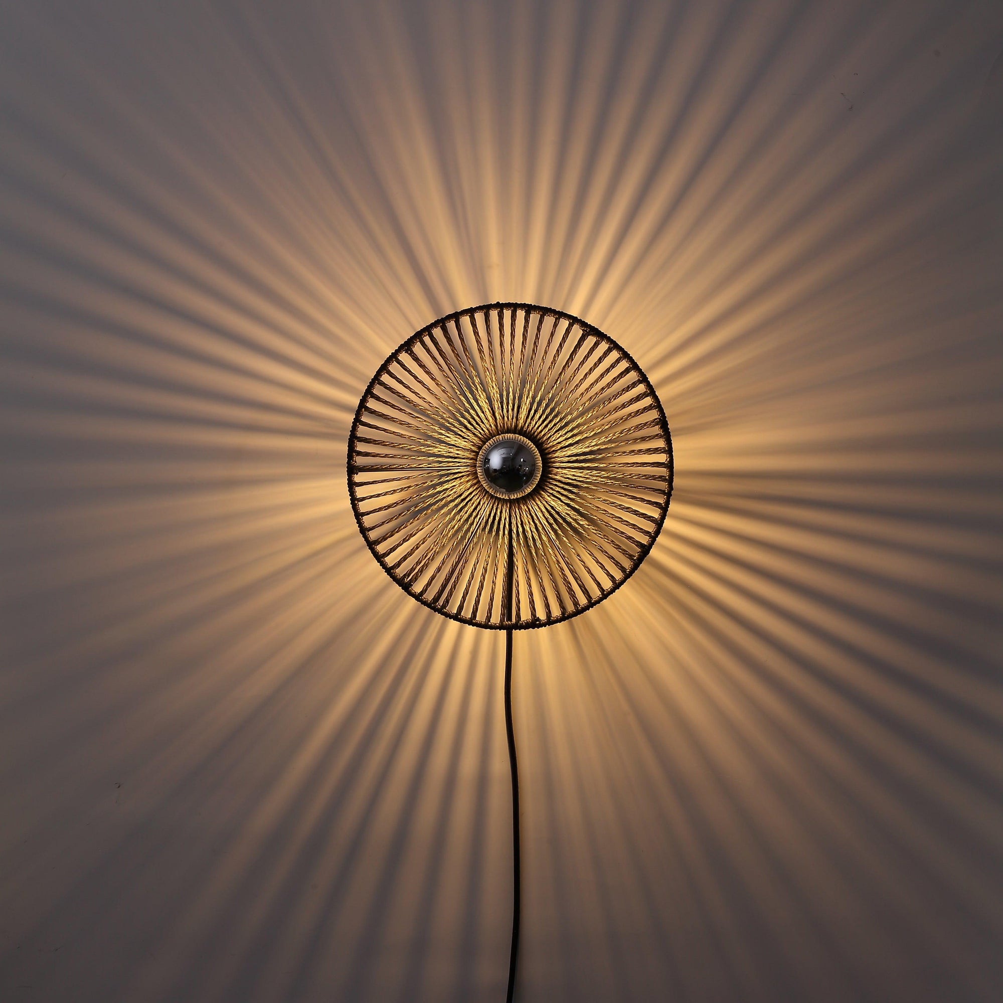 Wave Vegglampe Ø30