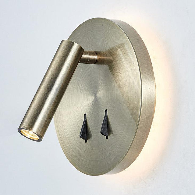 Nelly LED Vägglampa Borstad Mässing-Lampconcept.se