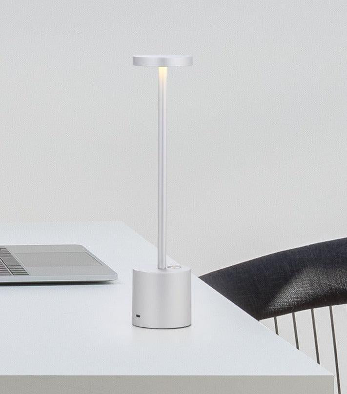 Bologna LED Trådløs Bordlampe