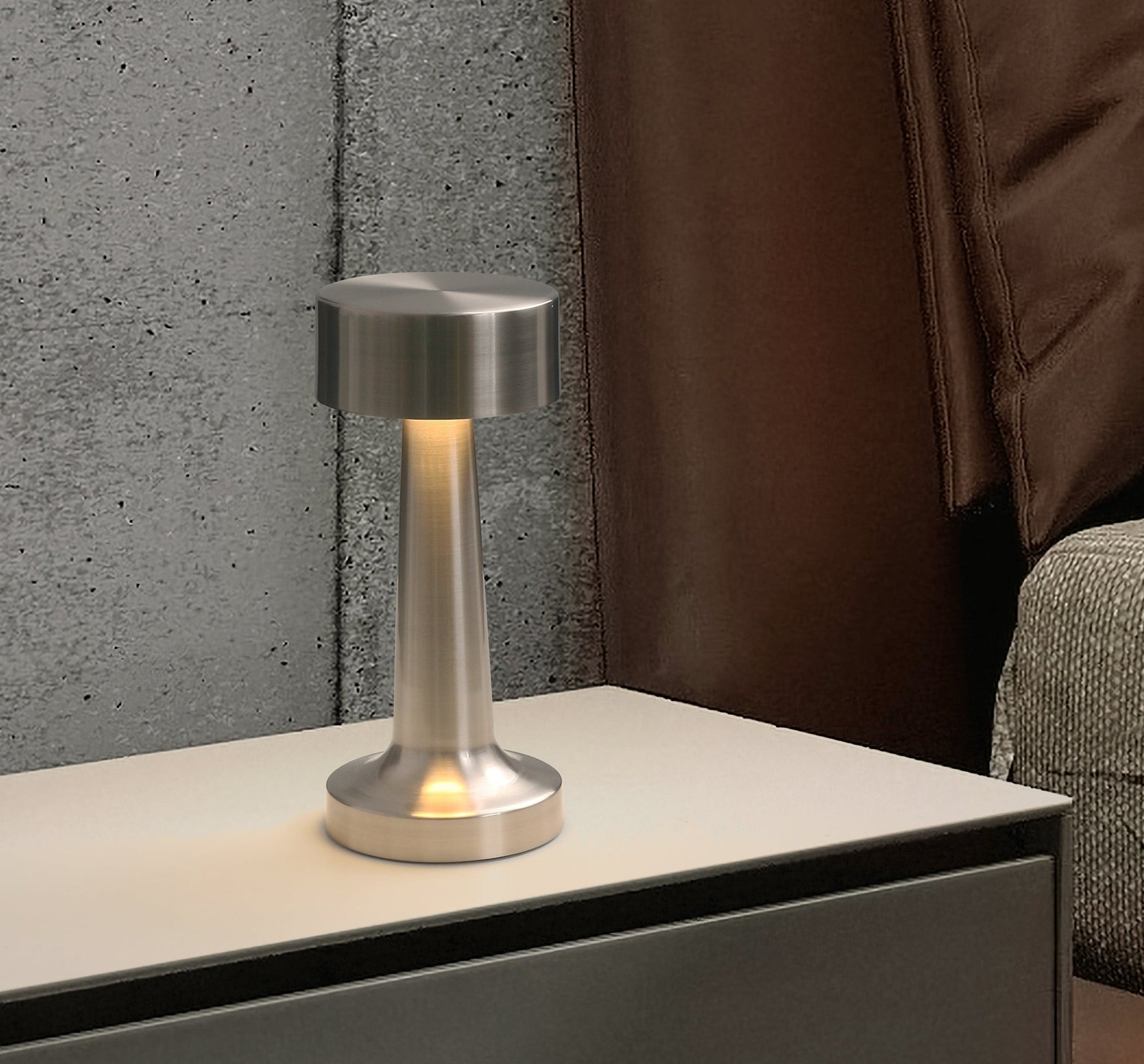 Verona LED Sladdlös Bordslampa Krom-Lampconcept.se
